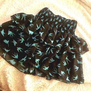 Layered ruffle skirt bird pattern black blue